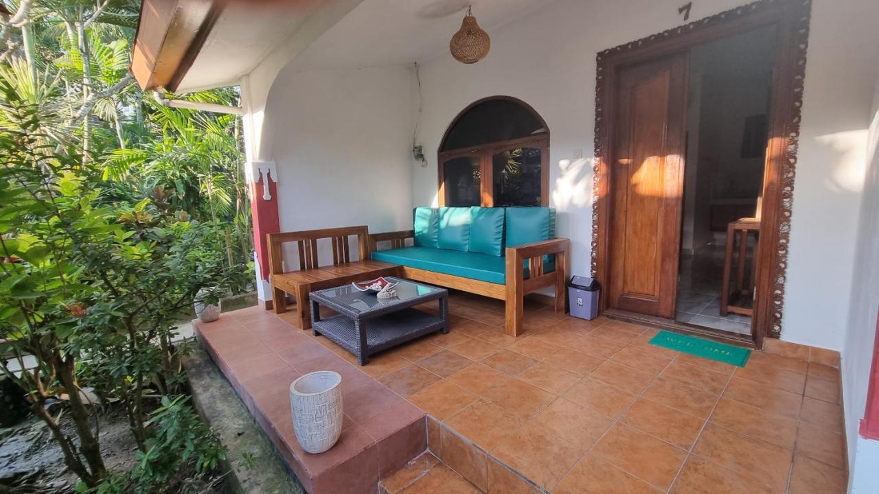 Catra Homestay Beach Apartments Candidasa Dış mekan fotoğraf