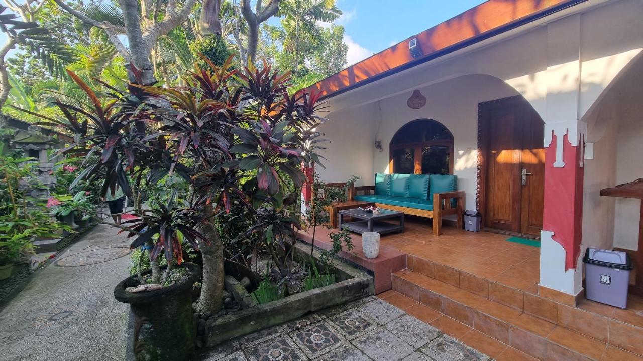 Catra Homestay Beach Apartments Candidasa Dış mekan fotoğraf